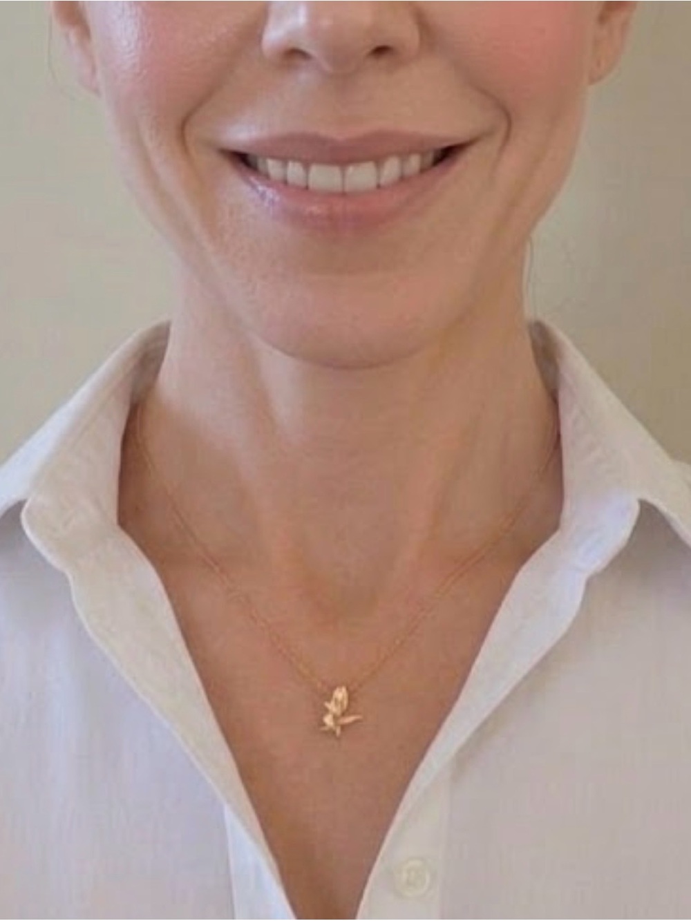 Tiffany & Co. Gold Leaf Pendant Necklace - 18K Gold with a round diamond